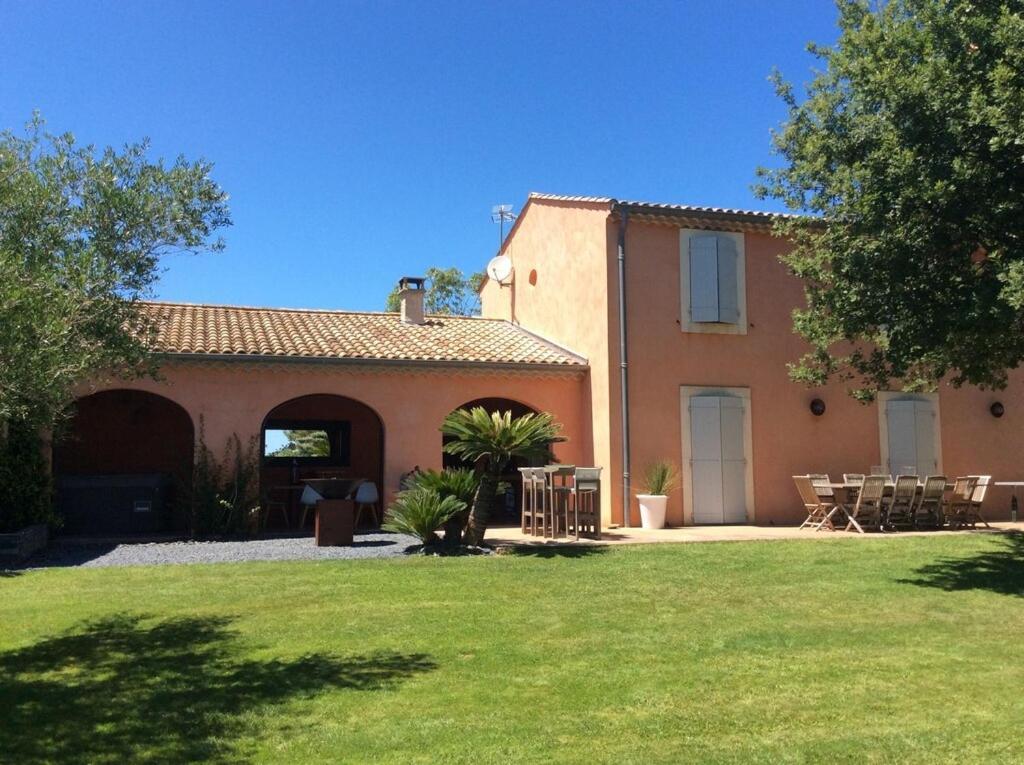 Bastide Languedocienne De Standing - Pezenas Le Clos De L'Amandier Exterior foto